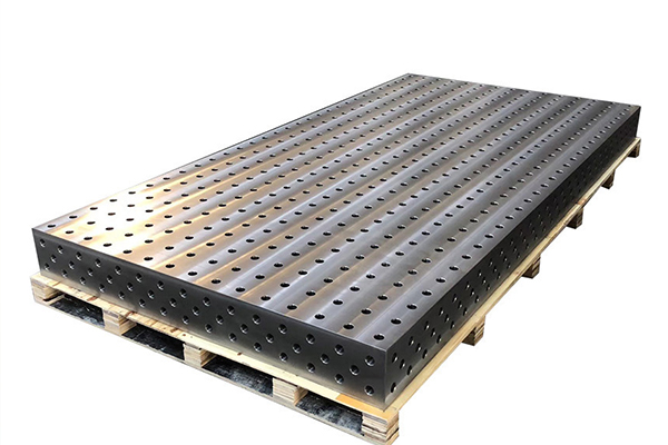 Octagonal welding table